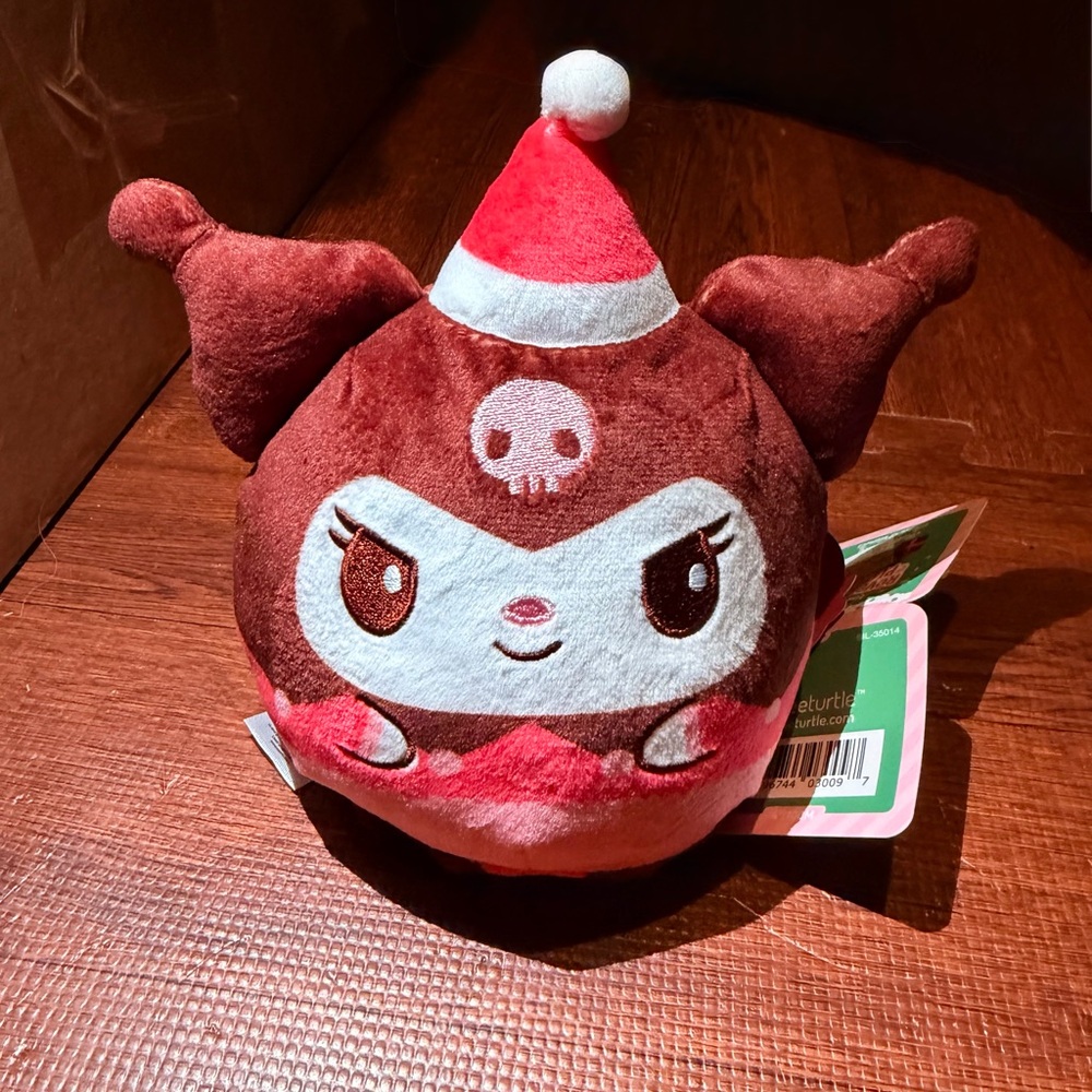 Teeturtle Hello Kitty Friends Plush Holiday Character - reversible